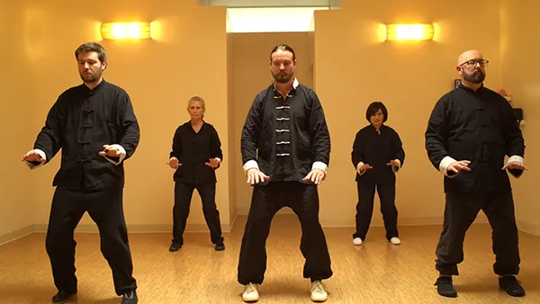 tai-chi-group-starting-form