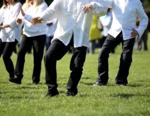 tai-chi-walk-on-grass